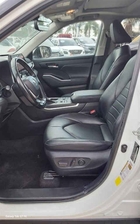 2023 Toyota Grand Highlander XLE — foto 5 / 8