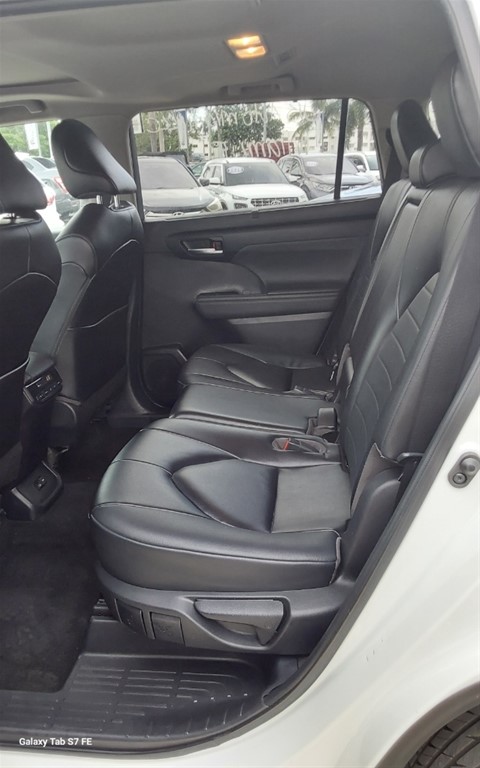 2023 Toyota Grand Highlander XLE — foto 6 / 8