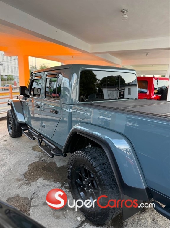 2025 Jeep Gladiator Mojave — foto 6 / 12