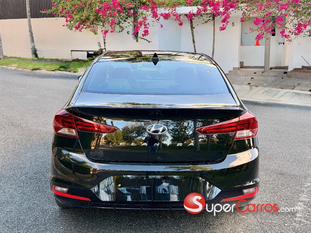 2020 Hyundai Elantra SEL — foto 2 / 8