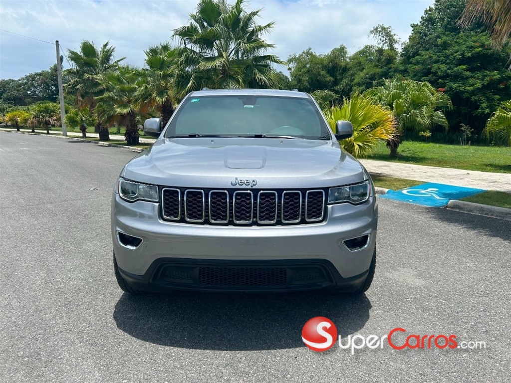 2017 Jeep Grand Cherokee Laredo — foto 2 / 12