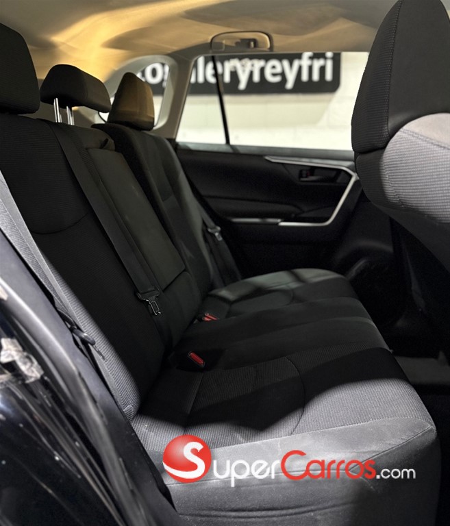 2021 Toyota RAV4 LE — foto 5 / 9