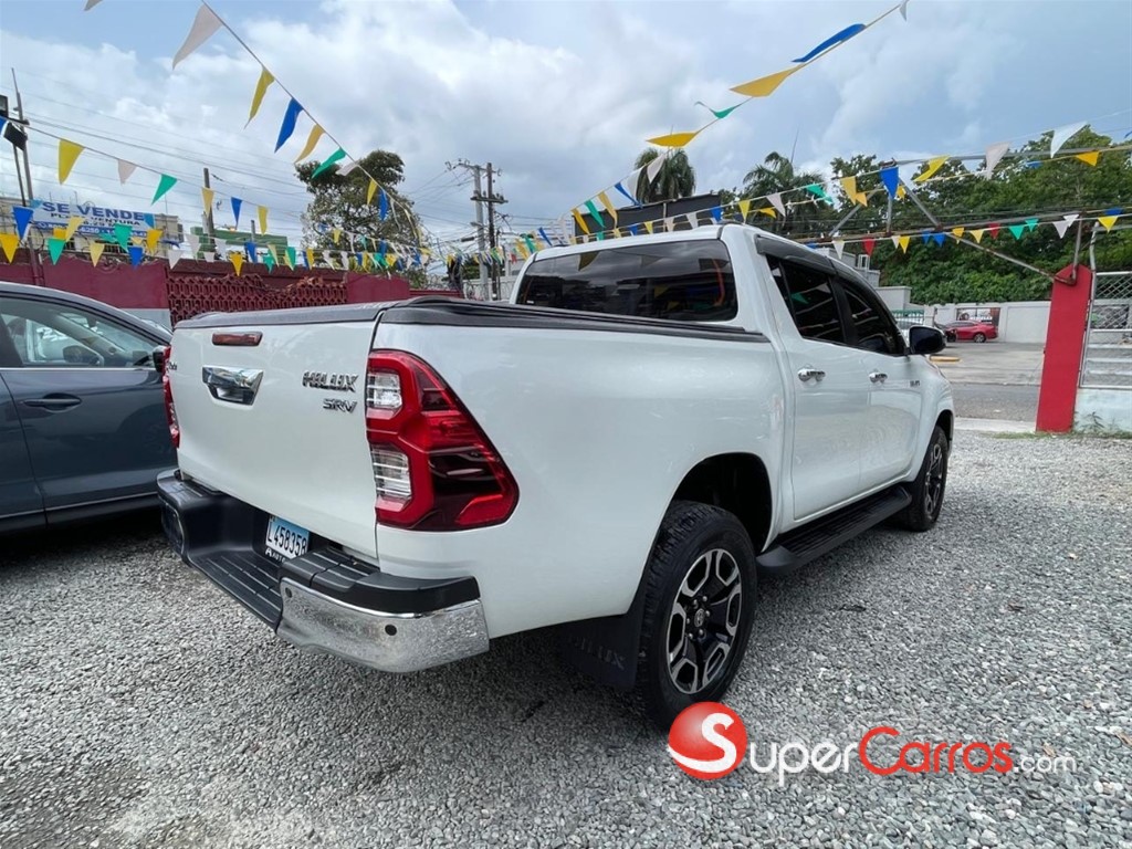 2022 Toyota Hilux — foto 5 / 9