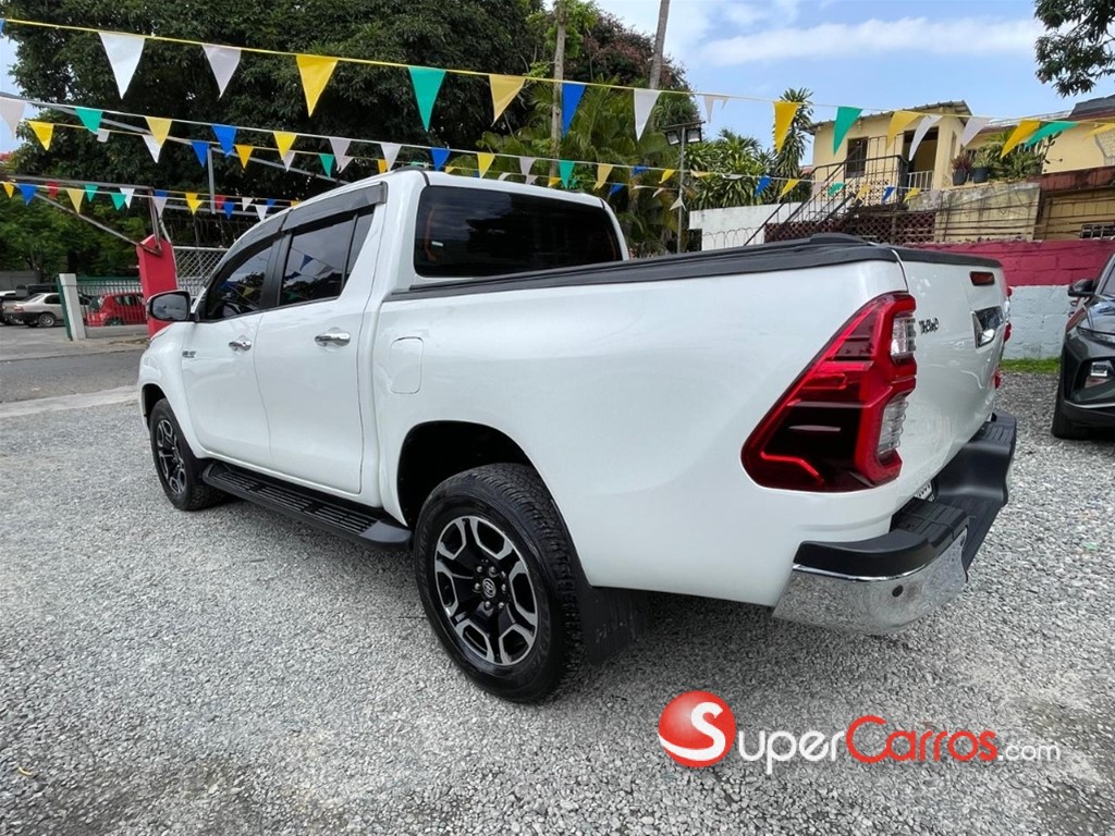 2022 Toyota Hilux — foto 6 / 9