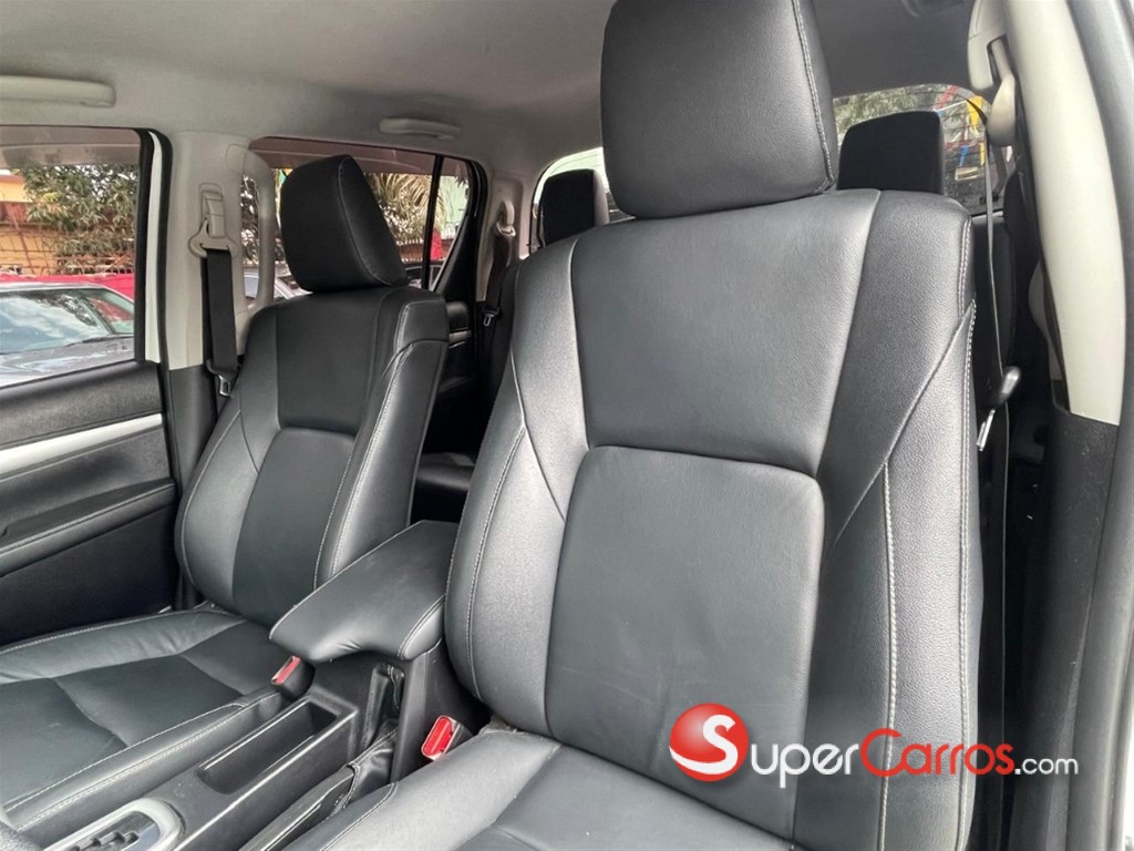 2022 Toyota Hilux — foto 7 / 9