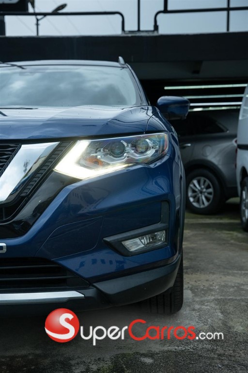 2020 Nissan Rogue SL — foto 4 / 12