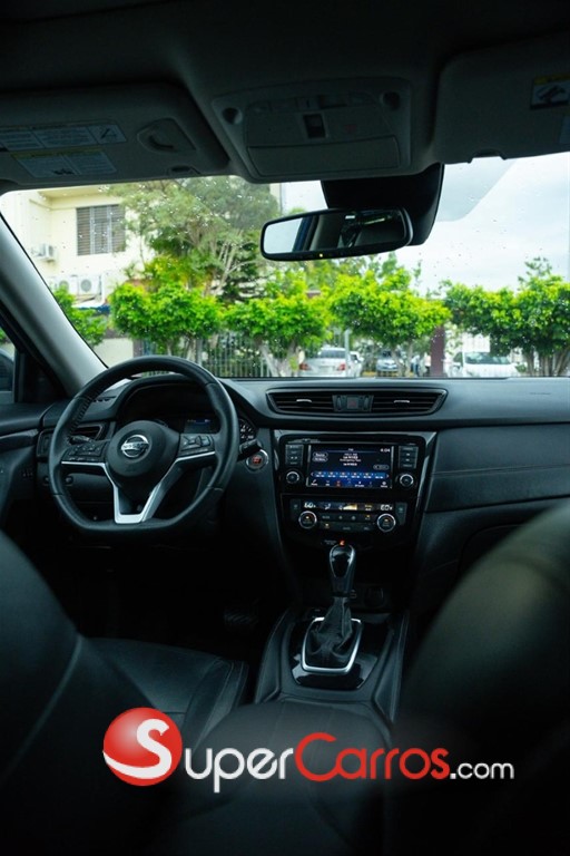 2020 Nissan Rogue SL — foto 7 / 12