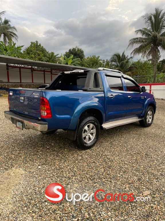 2010 Toyota Hilux — foto 6 / 11