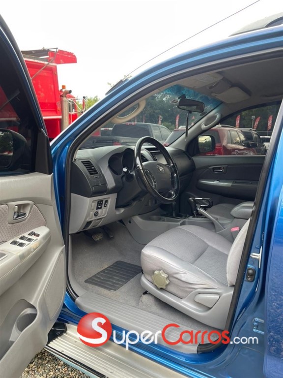 2010 Toyota Hilux — foto 7 / 11