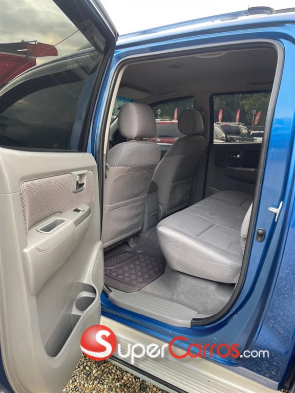 2010 Toyota Hilux — foto 8 / 11