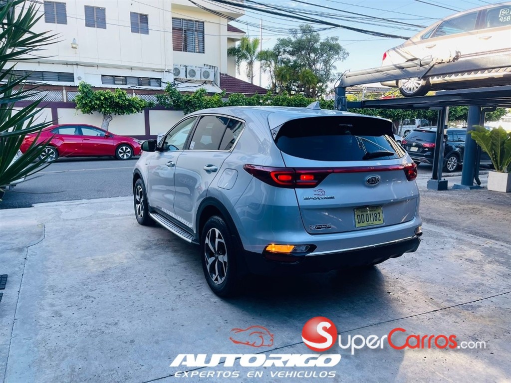 2020 Kia Sportage LX — foto 6 / 12