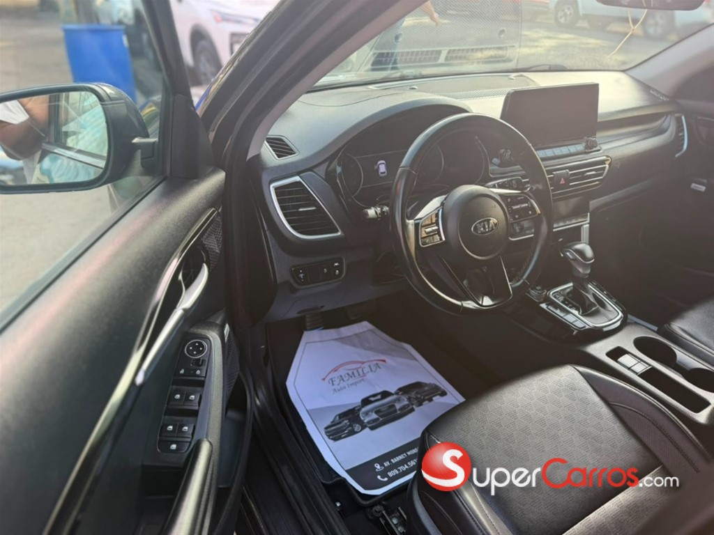 2021 Kia Seltos SX-T — foto 8 / 11