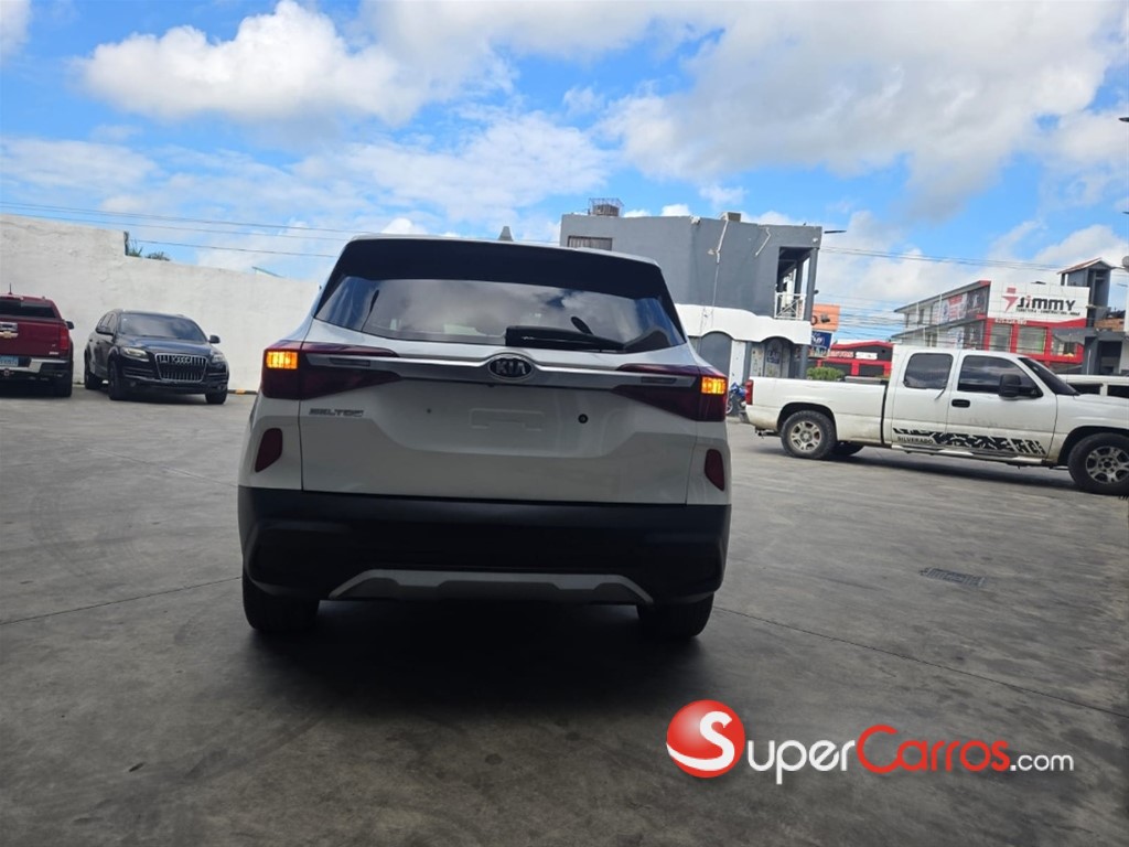 2022 Kia Seltos — foto 6 / 12