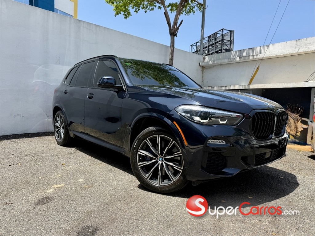 2021 BMW X 5 M50i — foto 2 / 12