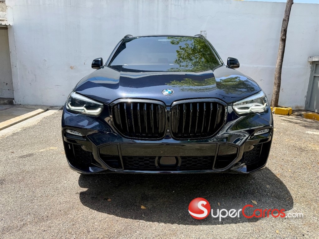 2021 BMW X 5 M50i — foto 3 / 12