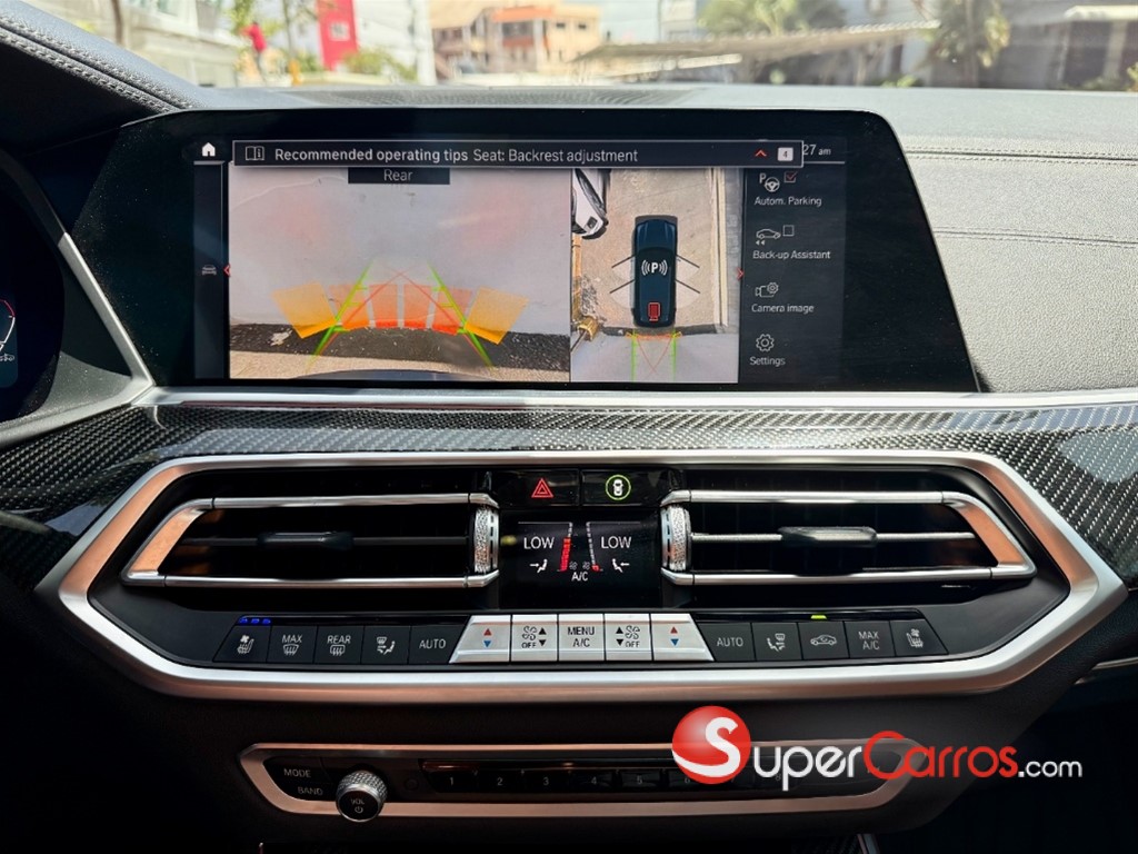 2021 BMW X 5 M50i — foto 8 / 12