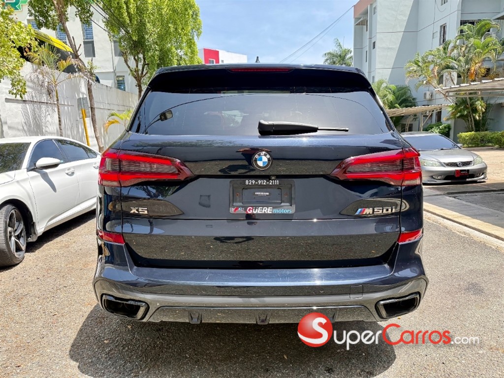 2021 BMW X 5 M50i — foto 12 / 12