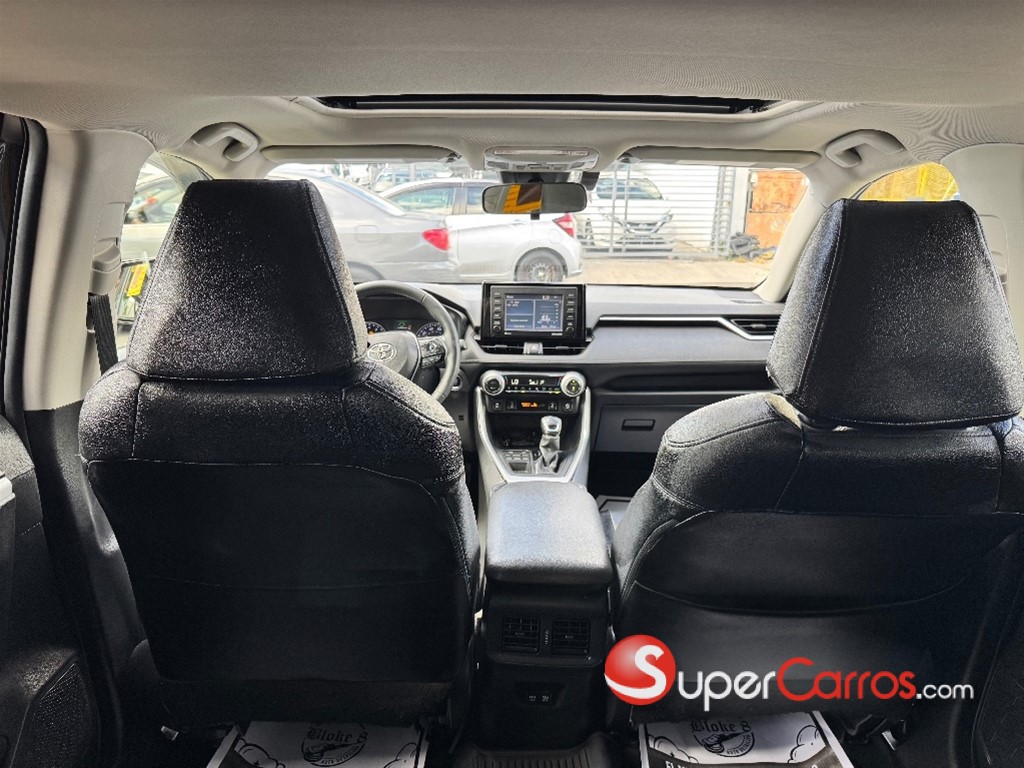 2020 Toyota RAV4 XLE — foto 6 / 11