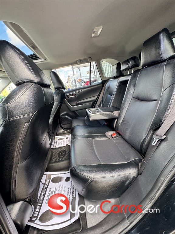 2020 Toyota RAV4 XLE — foto 7 / 11