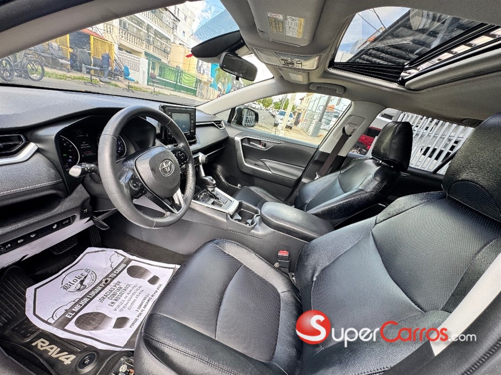 2020 Toyota RAV4 XLE — foto 8 / 11