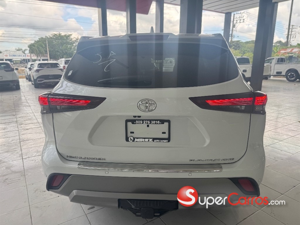 2024 Toyota Highlander Platinum — foto 5 / 12