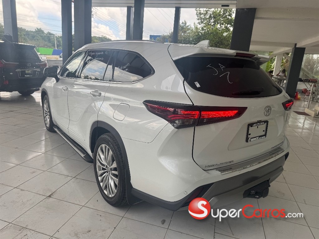 2024 Toyota Highlander Platinum — foto 6 / 12