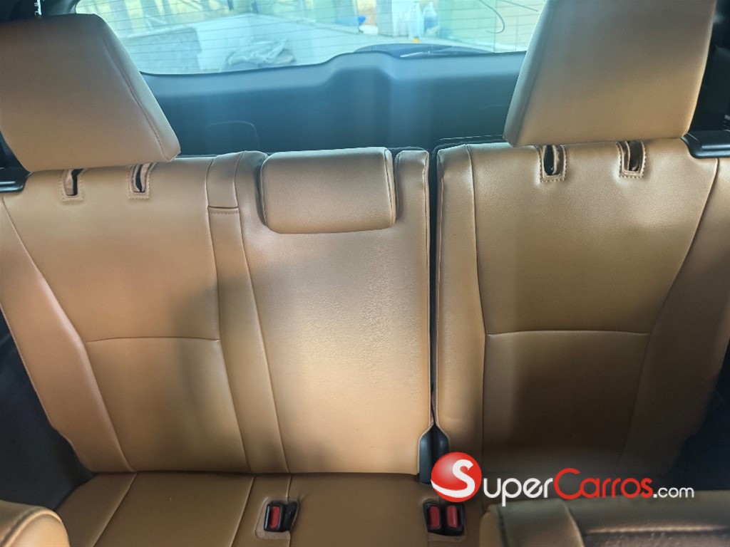 2024 Toyota Highlander Platinum — foto 10 / 12