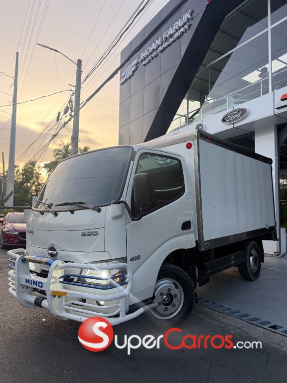 2025 Hino 200