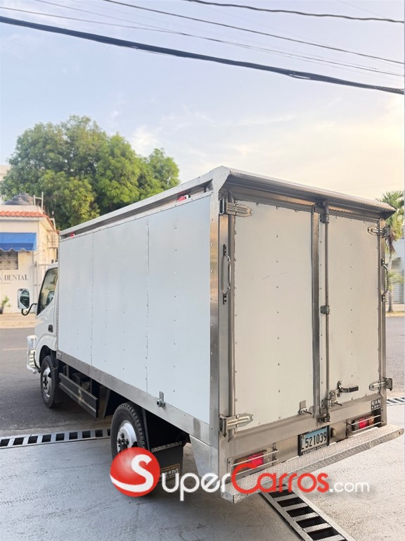 2025 Hino 200 — foto 5 / 10
