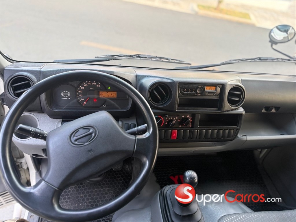 2025 Hino 200 — foto 8 / 10