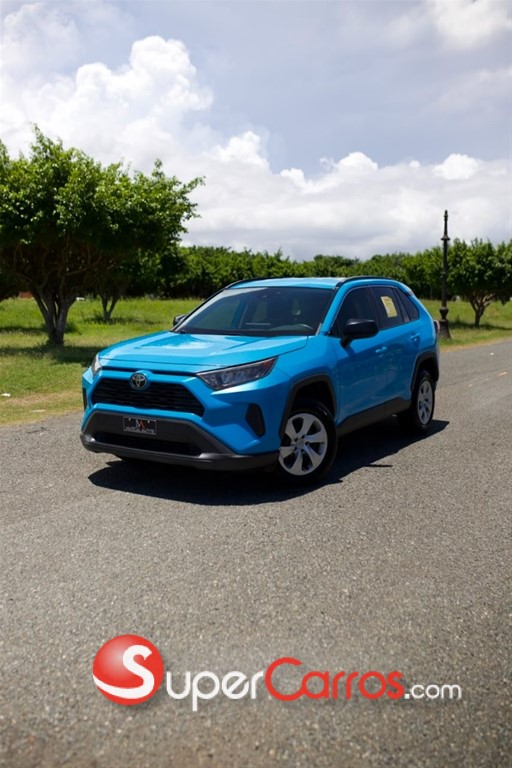 2019 Toyota RAV4 LE — foto 2 / 9