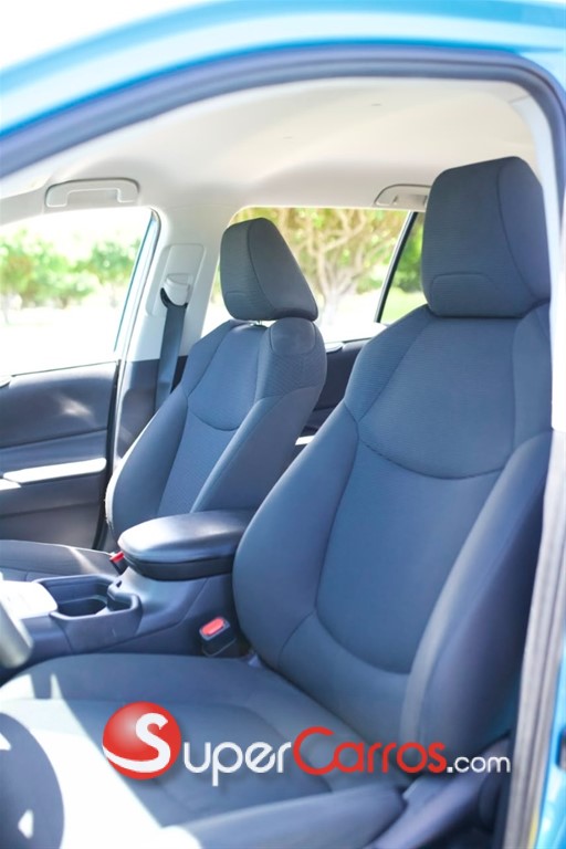 2019 Toyota RAV4 LE — foto 9 / 9
