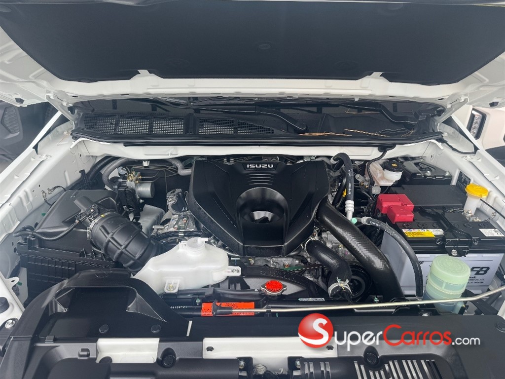 2027 Isuzu DMAX — foto 8 / 9