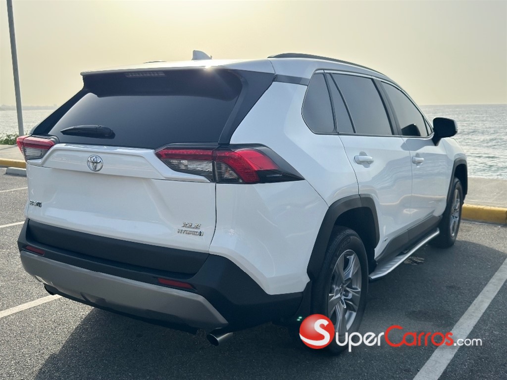 2025 Toyota RAV4 XLE Hybrid — foto 5 / 12