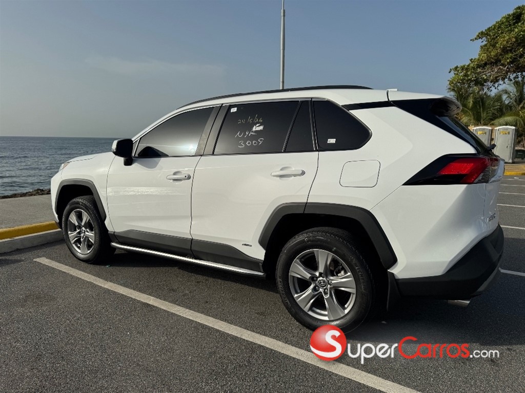 2025 Toyota RAV4 XLE Hybrid — foto 6 / 12