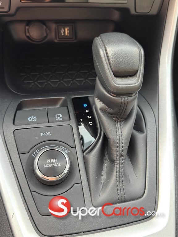 2025 Toyota RAV4 XLE Hybrid — foto 12 / 12