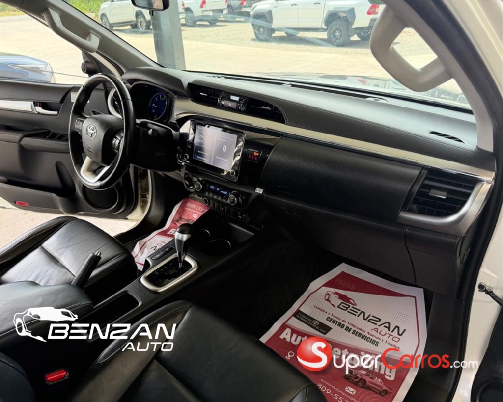 2020 Toyota Hilux Limited — foto 3 / 9