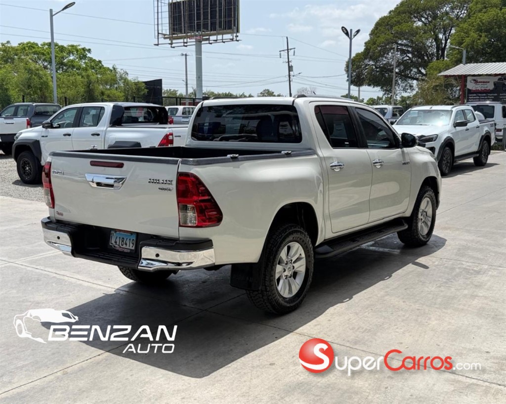 2020 Toyota Hilux Limited — foto 7 / 9