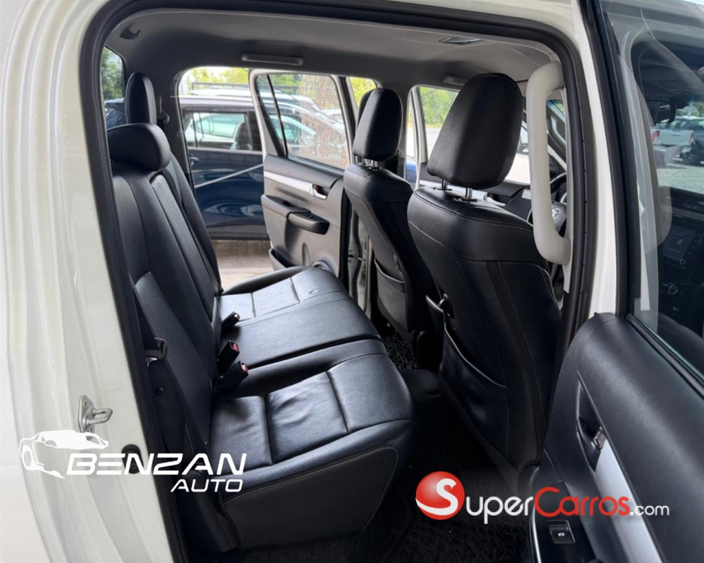 2020 Toyota Hilux Limited — foto 8 / 9
