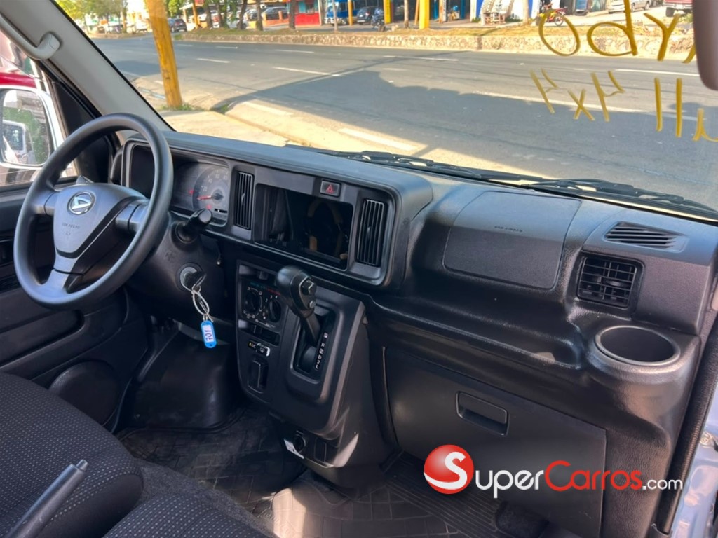 2020 Daihatsu Hijet — foto 10 / 11