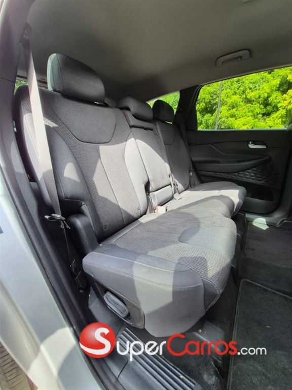 2020 Hyundai Santa Fe SEL — foto 9 / 12
