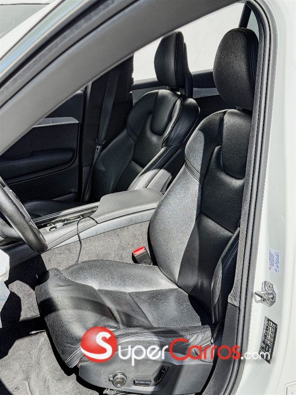 2021 Volvo XC90 Momentum T5 — foto 3 / 10