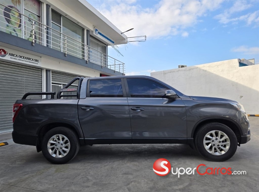 2021 KGM Rexton — foto 7 / 12