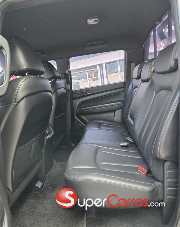 2021 KGM Rexton — foto 11 / 12