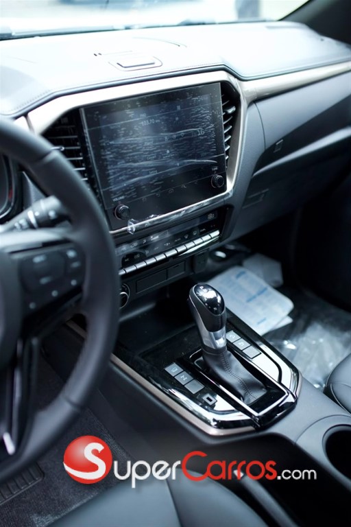 2027 Isuzu DMAX LS — foto 7 / 12