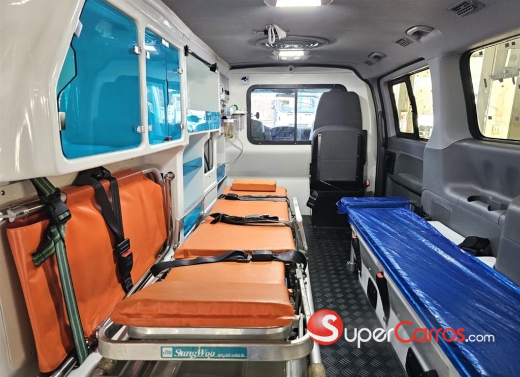 2017 Hyundai Grand Starex AMBULANCIA — foto 10 / 12