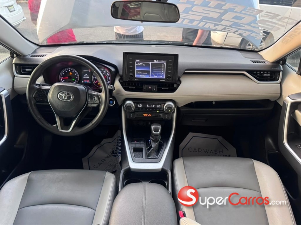 2021 Toyota RAV4 XLE Premium — foto 7 / 11