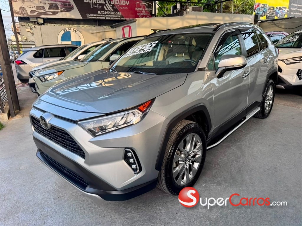 2021 Toyota RAV4 XLE Premium — foto 9 / 11