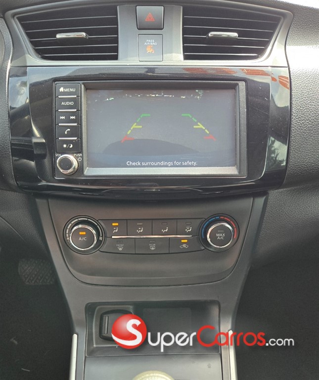 2019 Nissan Sentra SV — foto 10 / 11