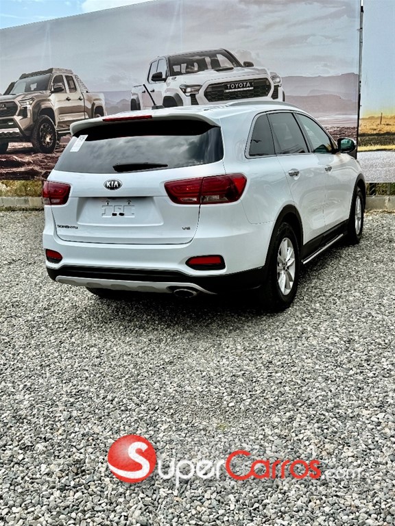 2020 Kia Sorento — foto 6 / 12